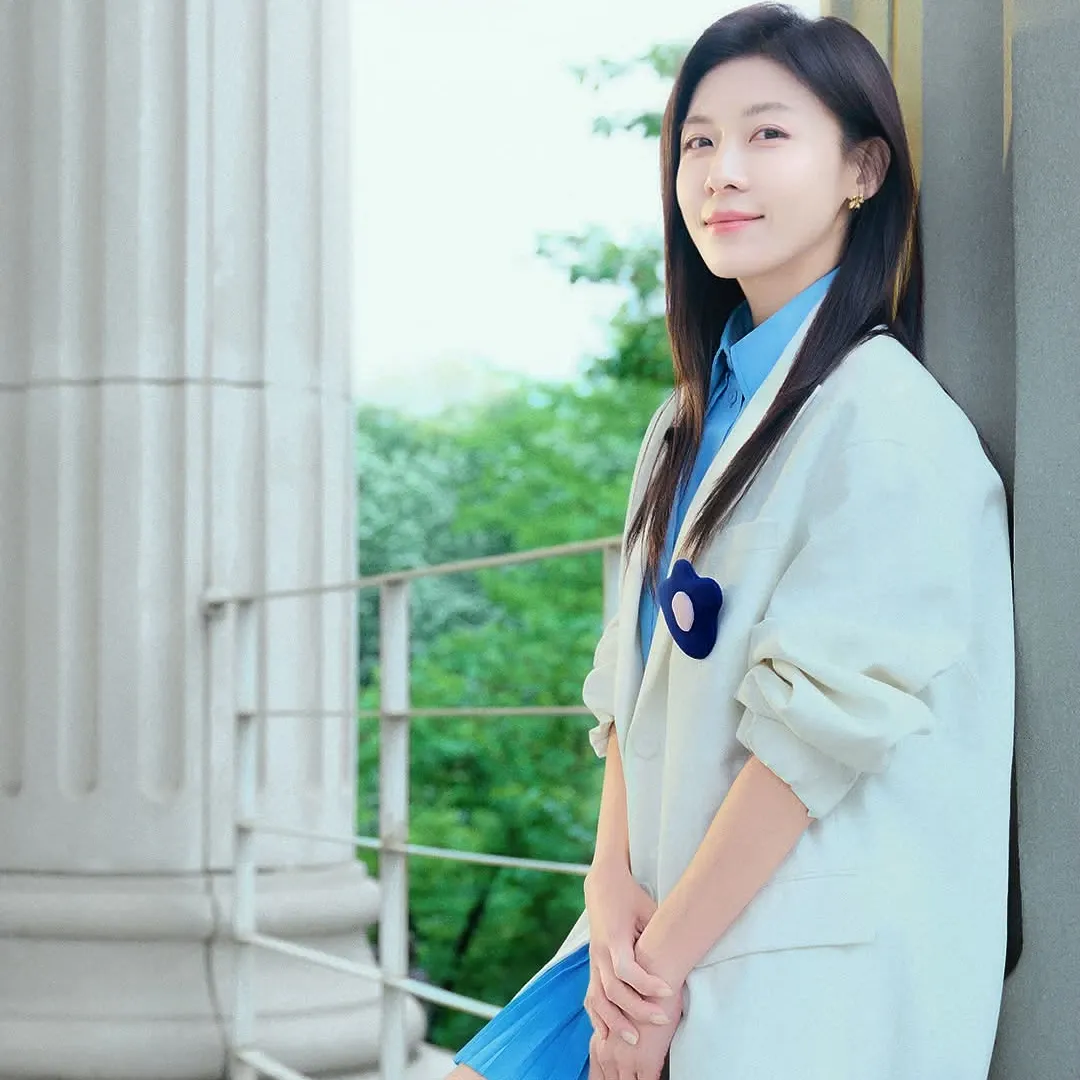 Behind-the-scenes cut of Ha Jiwon