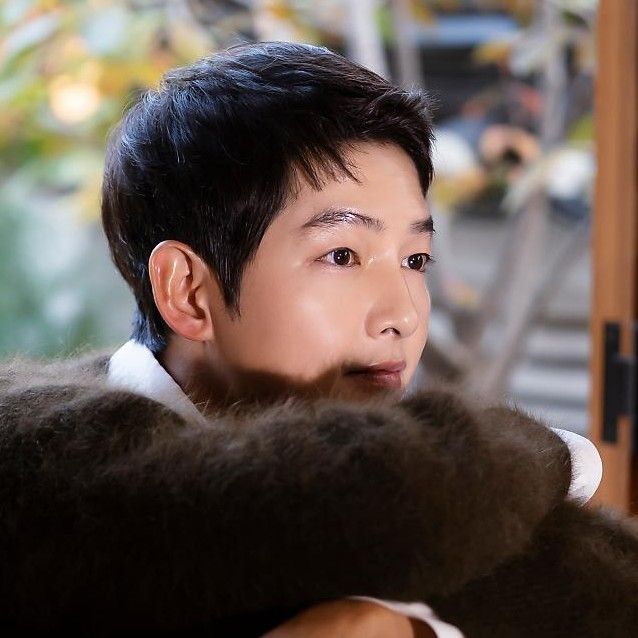 Recent activity shot of Song Joongki