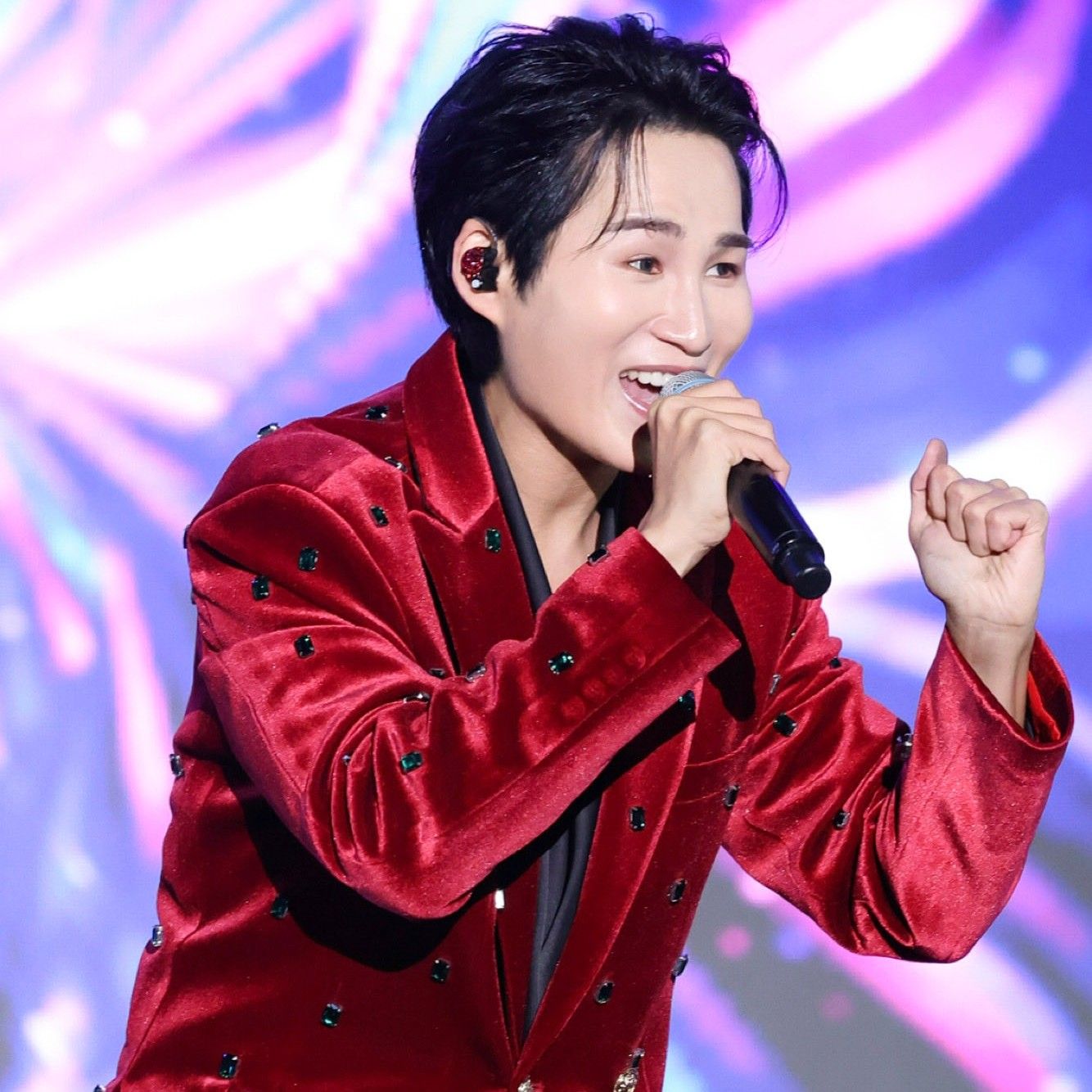 Behind-the-scenes cut of Kim Heejae