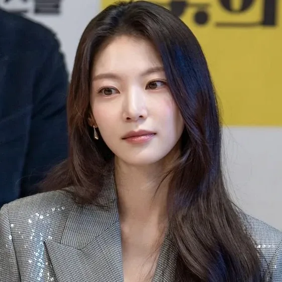 Behind-the-scenes cut of Gong Seungyeon