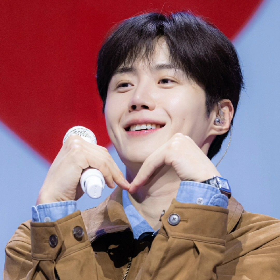 Behind-the-scenes cut of Kim Seonho