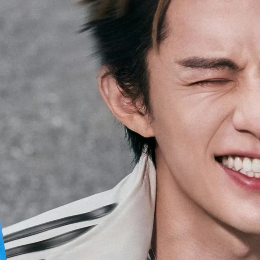 A moment captured by a fan of Dylan Wang