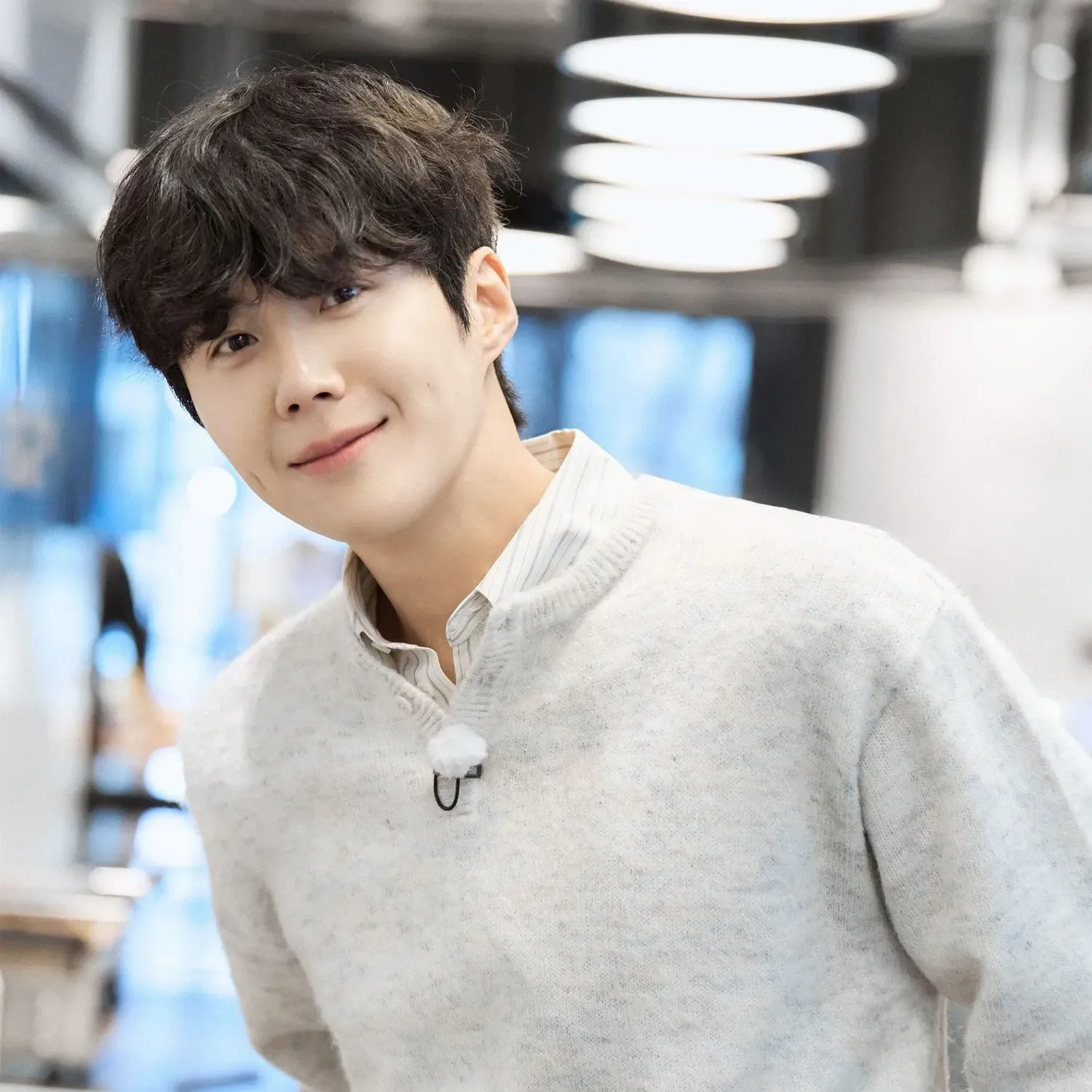 Behind-the-scenes cut of Kim Seonho