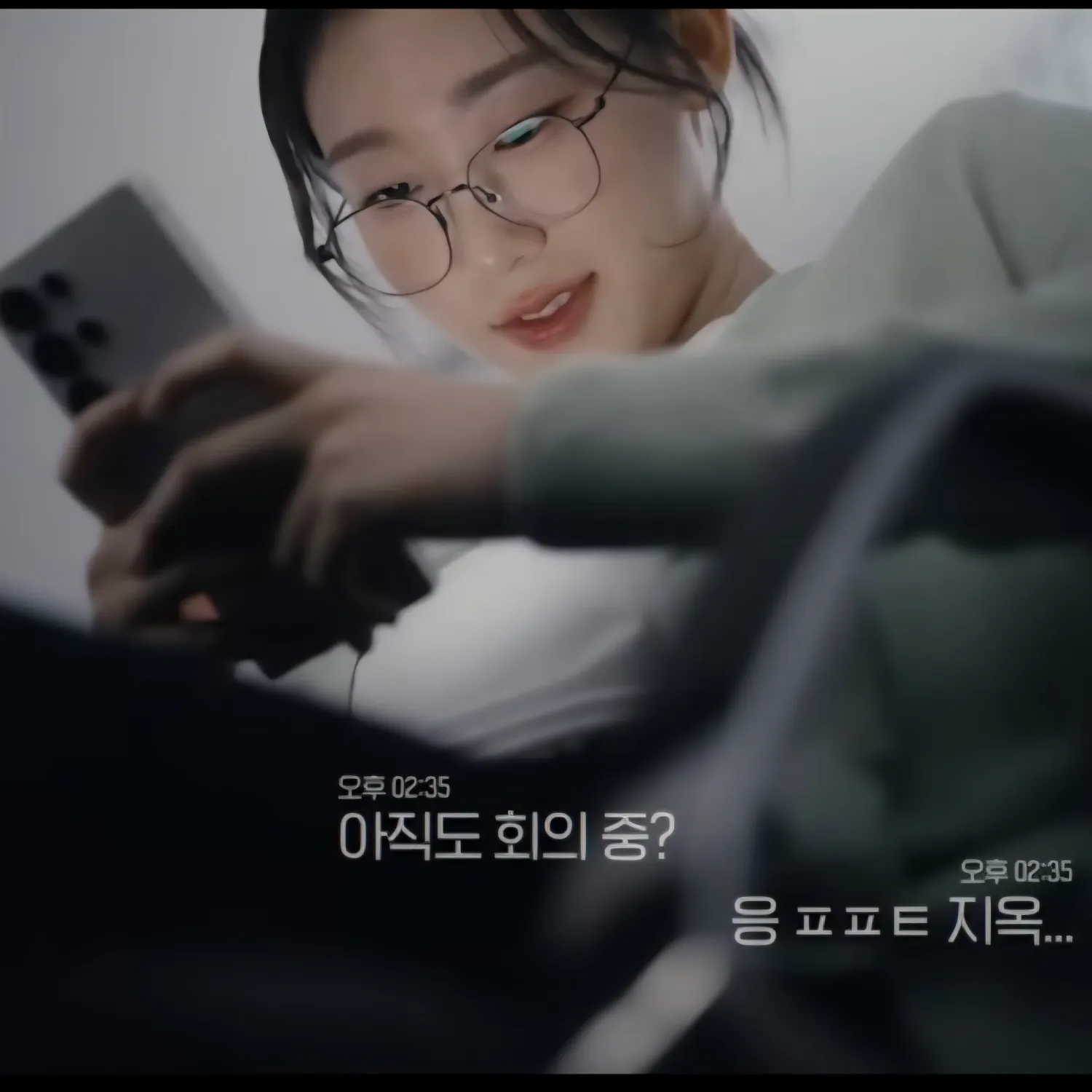 Behind-the-scenes cut of Han Yeji