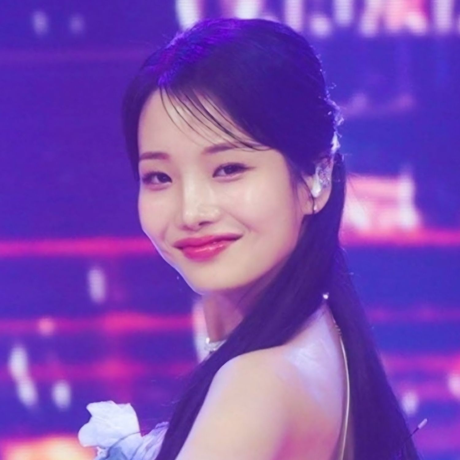 Behind-the-scenes cut of Kim Soyeon (2004)