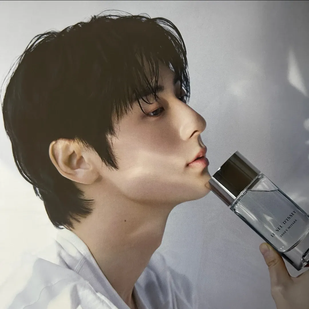 Recent activity shot of Hwang Minhyun