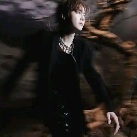 수호 최근 활동샷