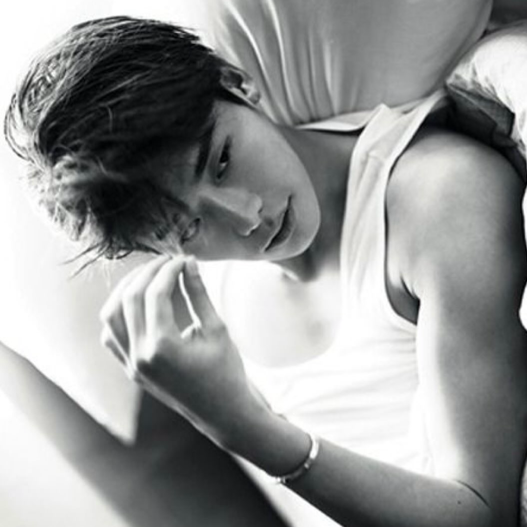 Behind-the-scenes cut of Lee Jongsuk