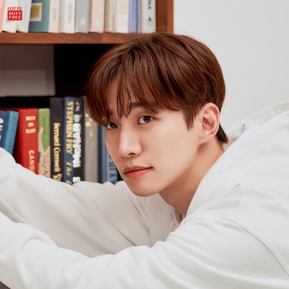 イ・ジュノの最近の活動ショット