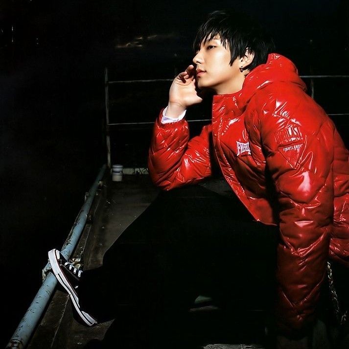 Behind-the-scenes cut of Lee Joongi