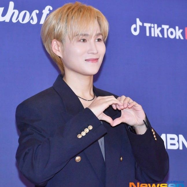 粉丝拍下的金熙栽瞬间