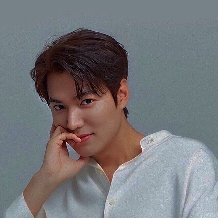 イ・ミンホの最近の活動ショット