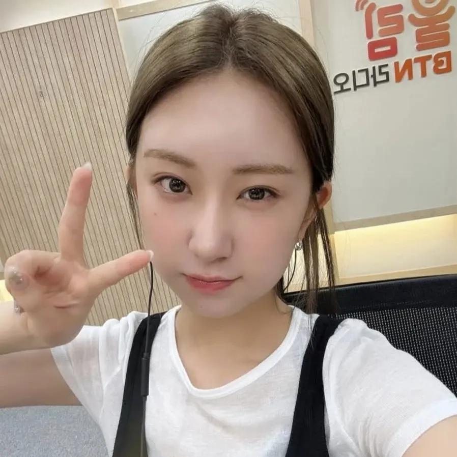 Momen yang diabadikan oleh penggemar Jeon Yujin