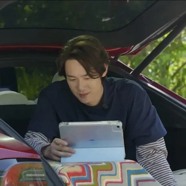 Recent activity shot of Yoo Yeonseok