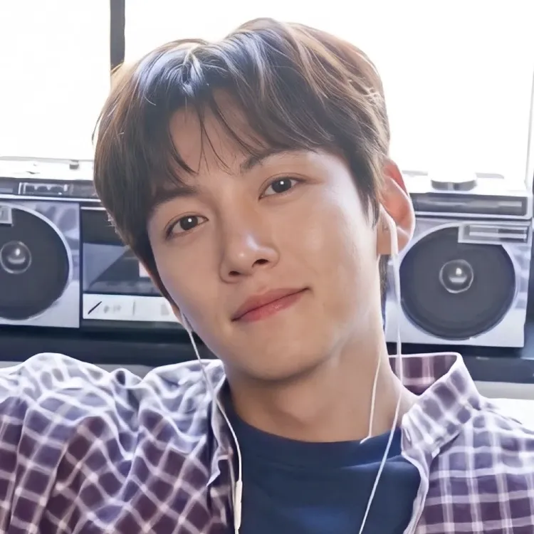 Recent activity shot of Ji Changwook