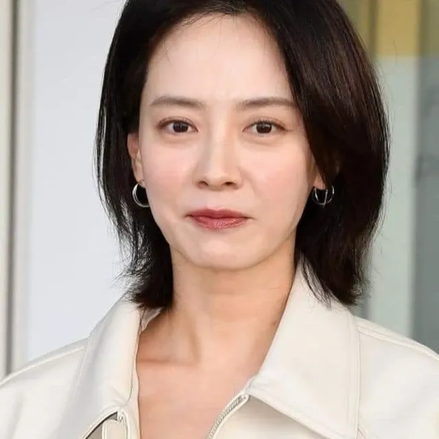 Behind-the-scenes cut of Song Jihyo
