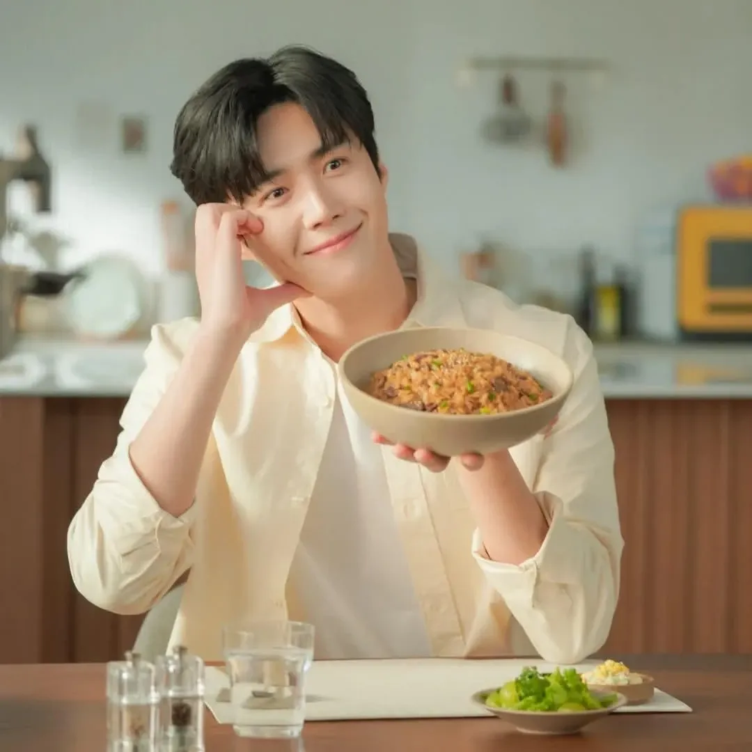 Latest photo of Kim Seonho