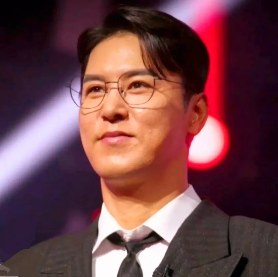 チャン・ミンホの最近の活動ショット