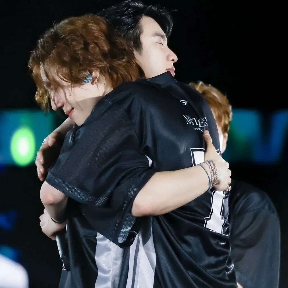 Cuplikan di balik layar dari Park Jinyoung
