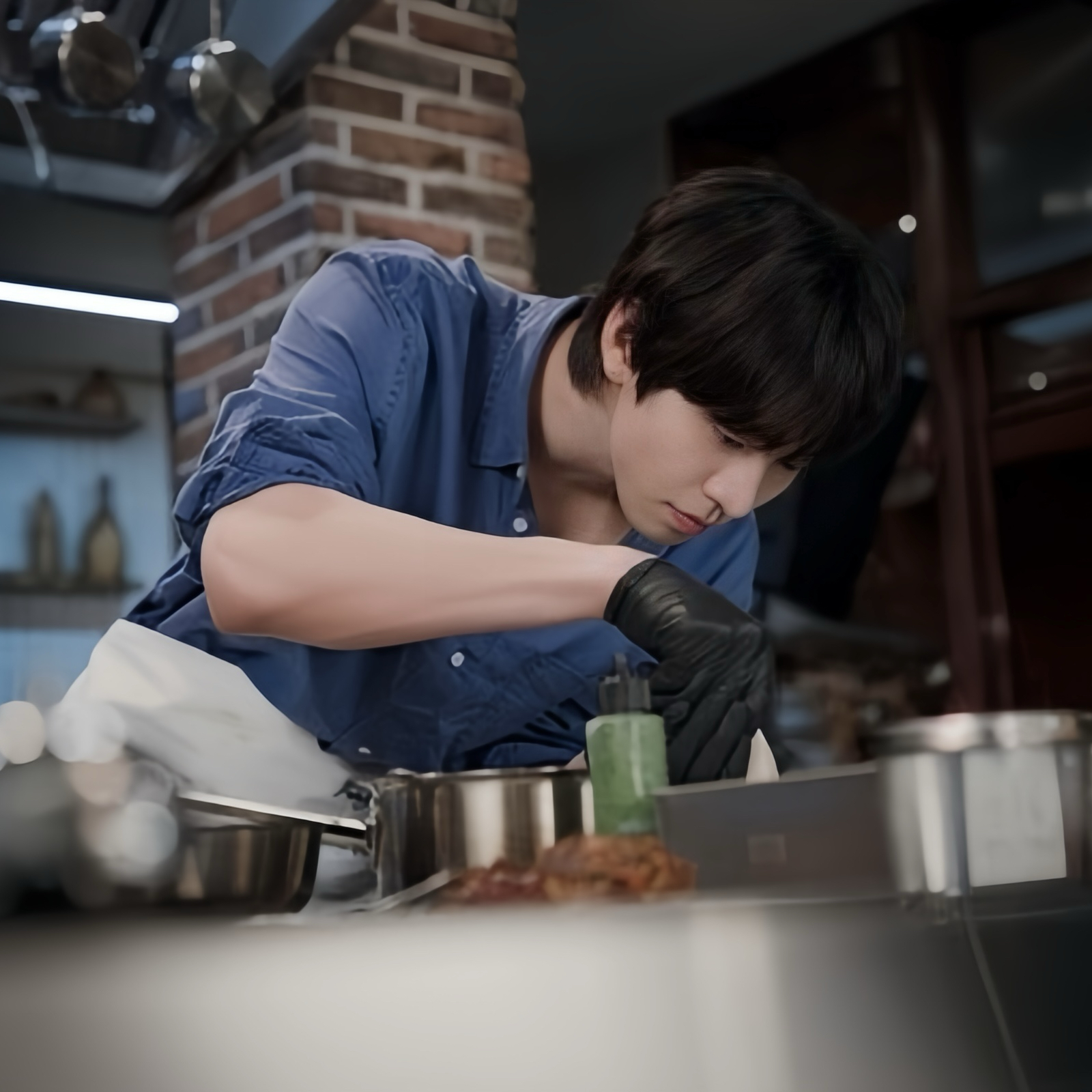 Behind-the-scenes cut of Ahn Hyoseop
