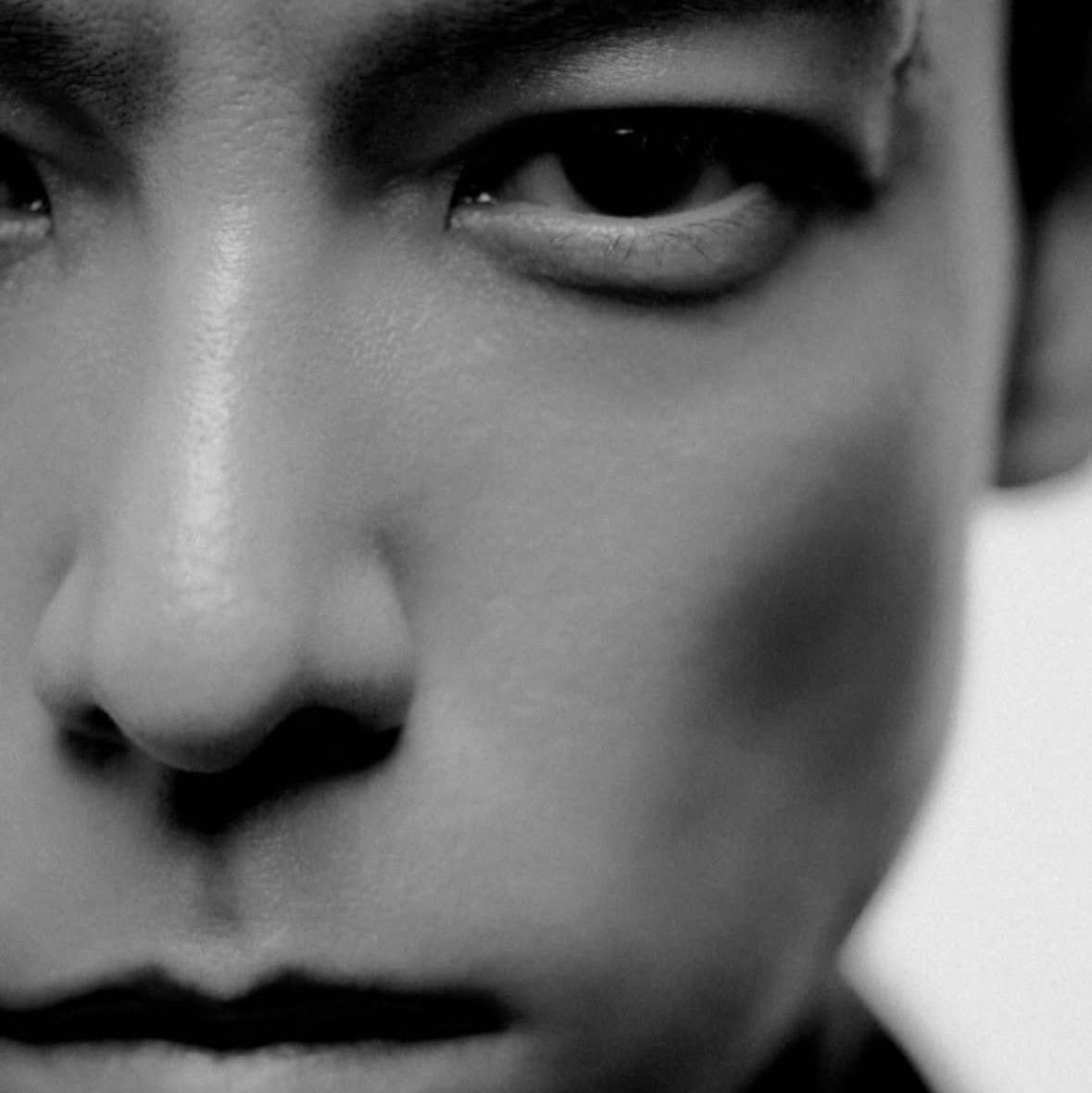 Behind-the-scenes cut of T.O.P