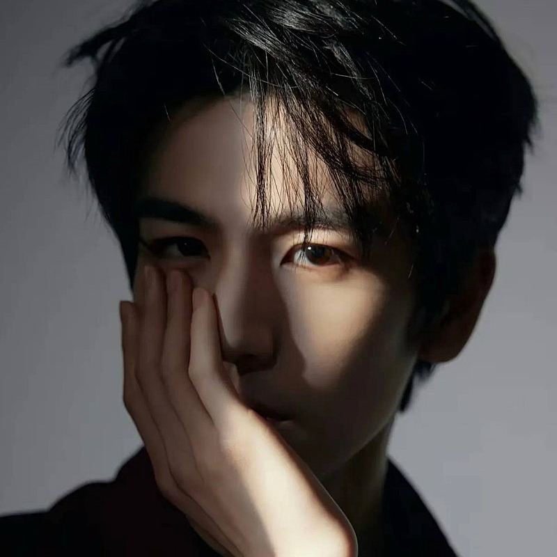 Behind-the-scenes cut of Zhang Linghe