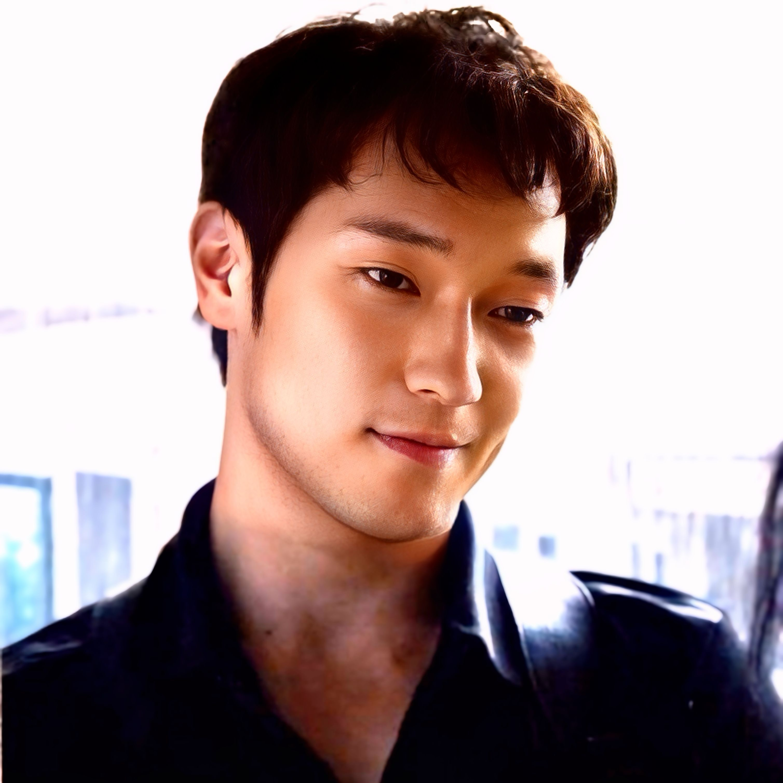 Recent activity shot of Son Seokkoo