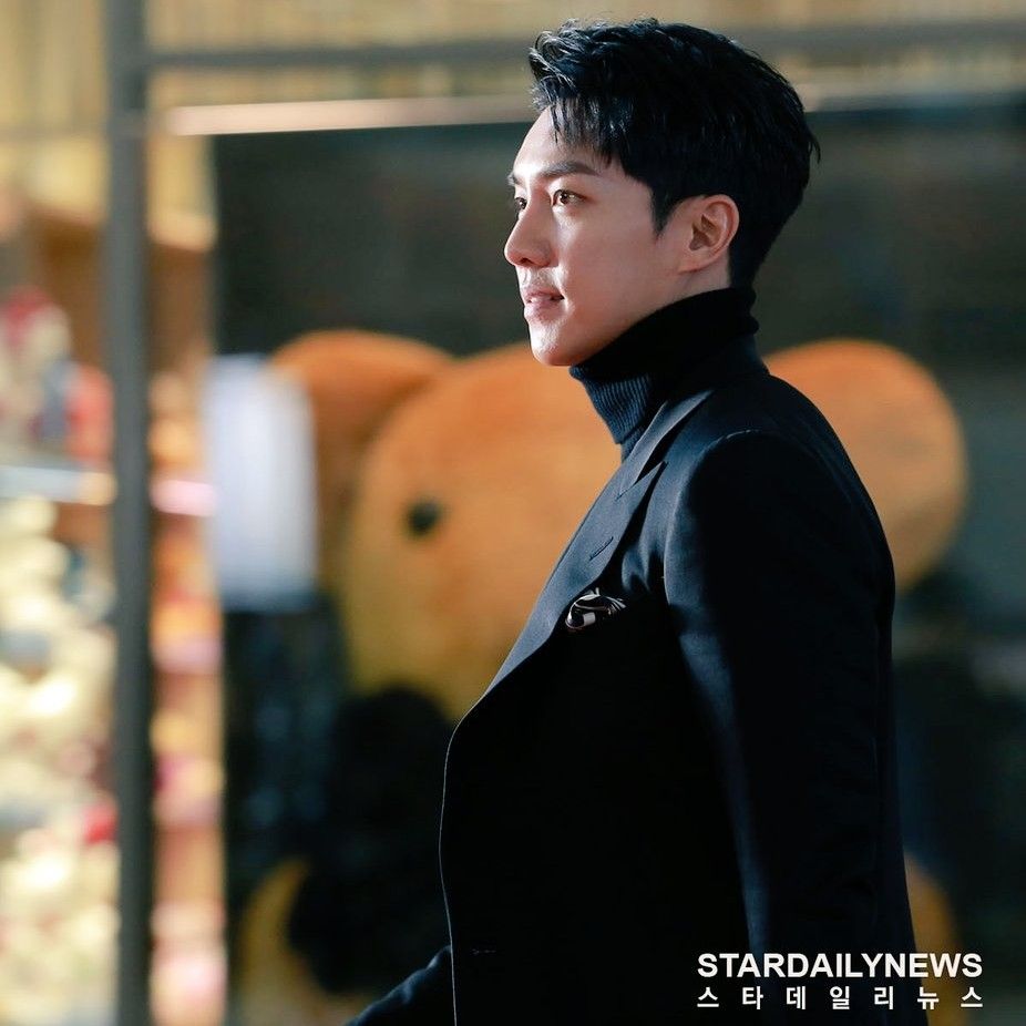 イ・スンギの最近の活動ショット