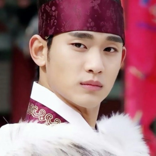 Foto kegiatan terbaru dari Kim Soohyun