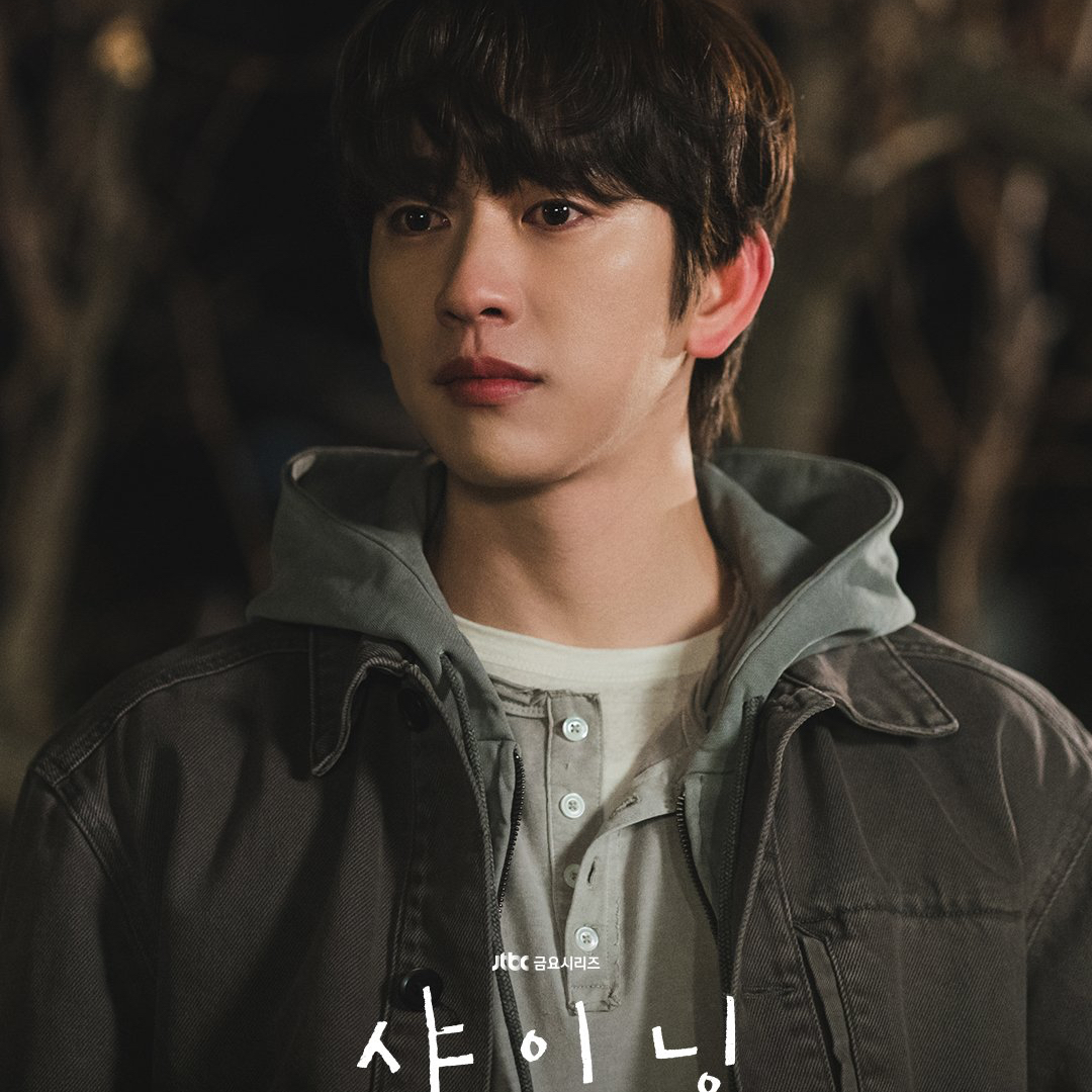 Behind-the-scenes cut of Park Jinyoung