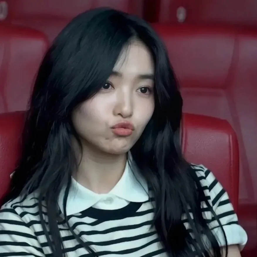 Behind-the-scenes cut of Kim Taeri