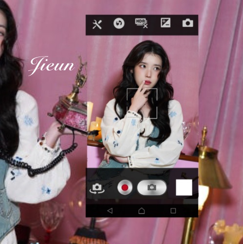 Foto kegiatan terbaru dari IU