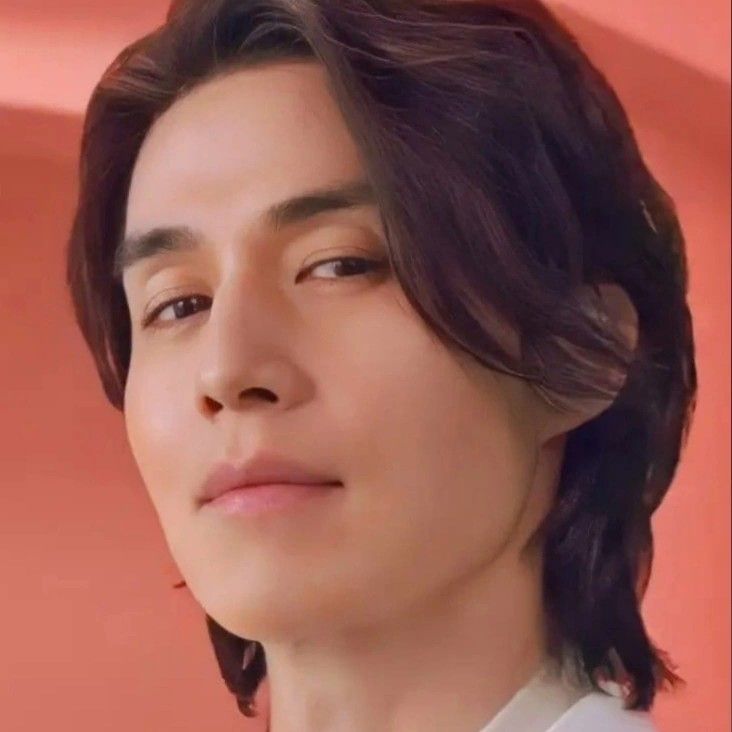 Latest photo of Lee Dongwook