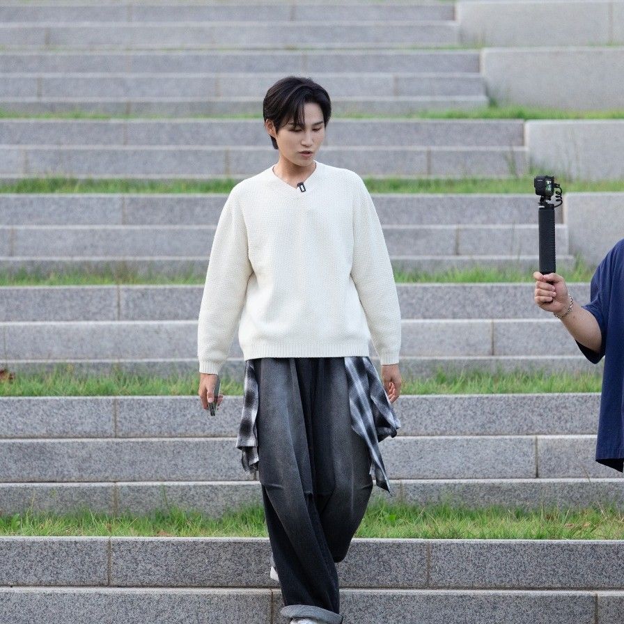 Behind-the-scenes cut of Kim Heejae