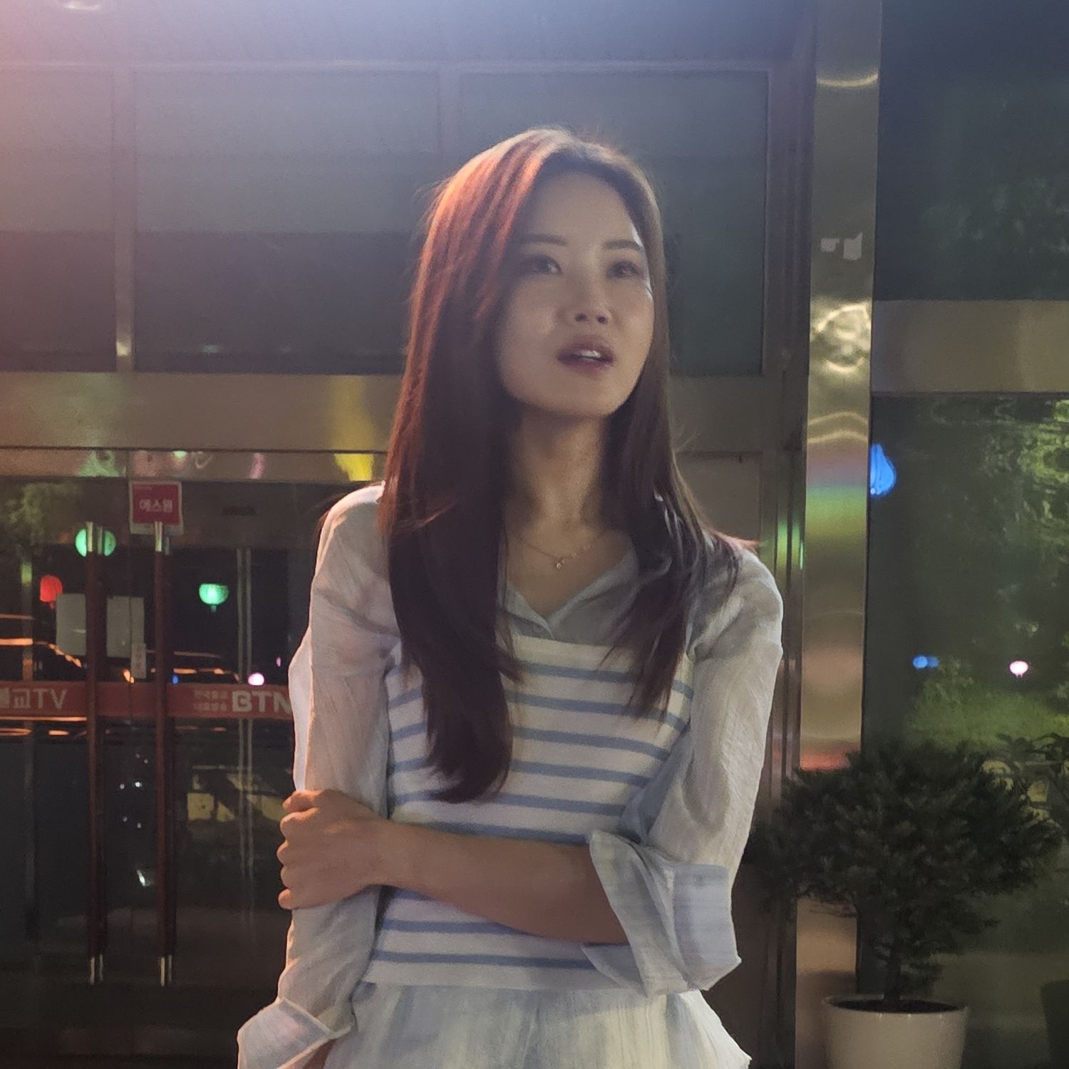 Behind-the-scenes cut of Bae Ahyeon