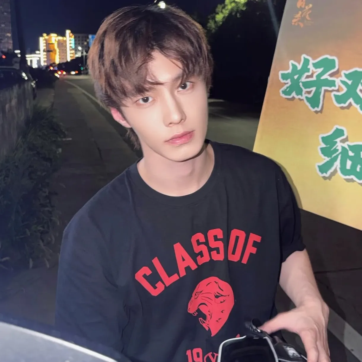 Behind-the-scenes cut of He Yu