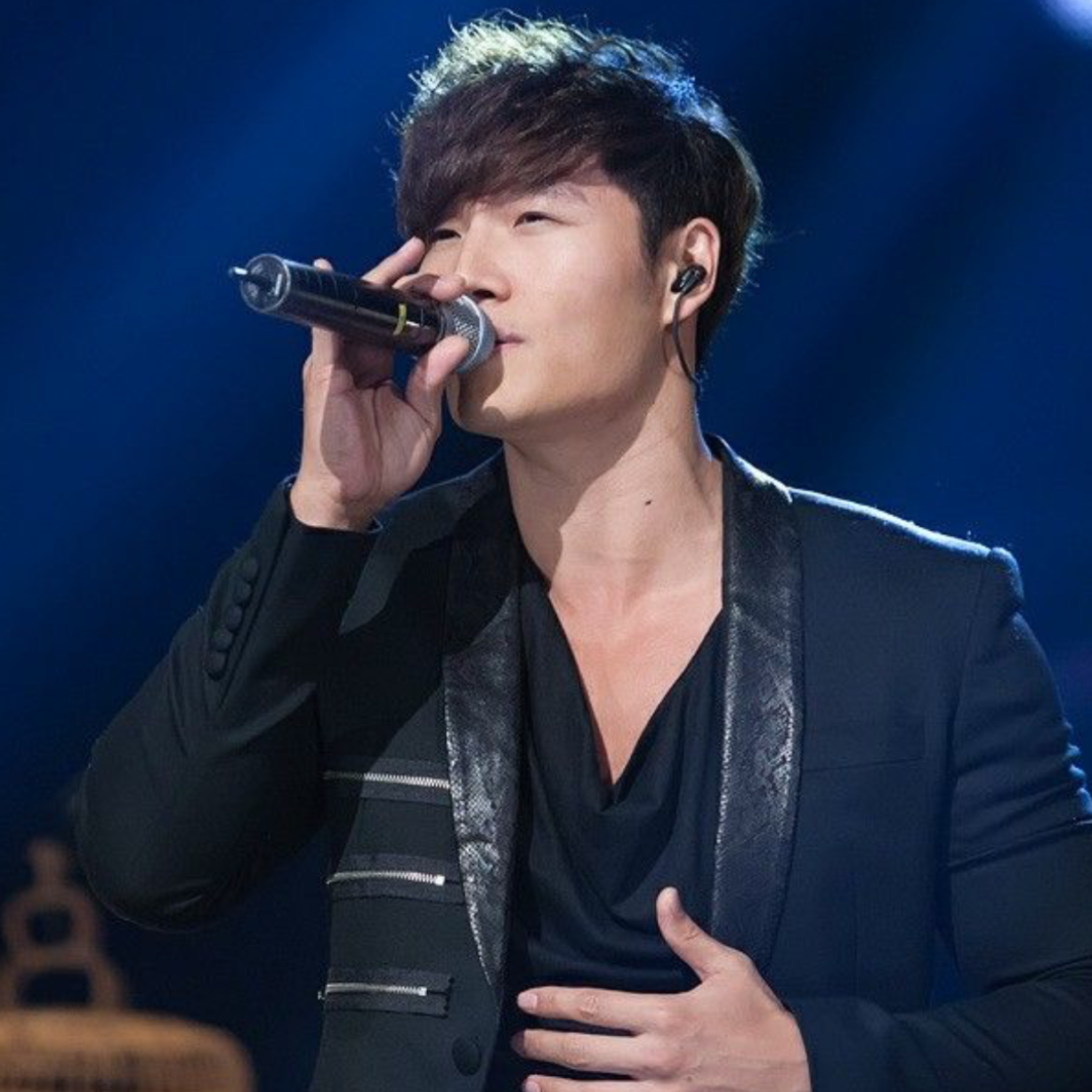 キム・ジョングクの最新写真