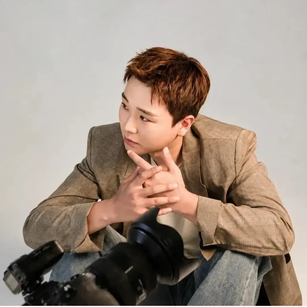Latest photo of Song Minjun