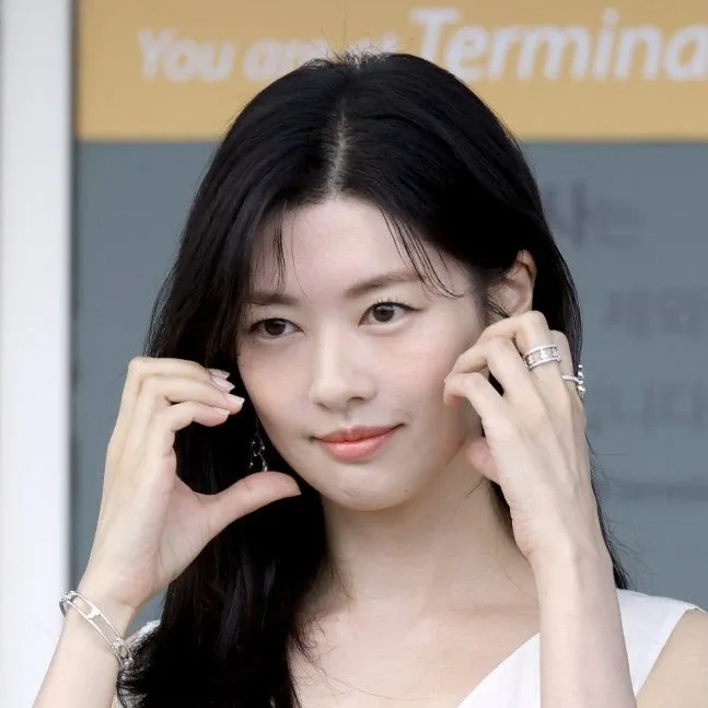 Behind-the-scenes cut of Jung Somin