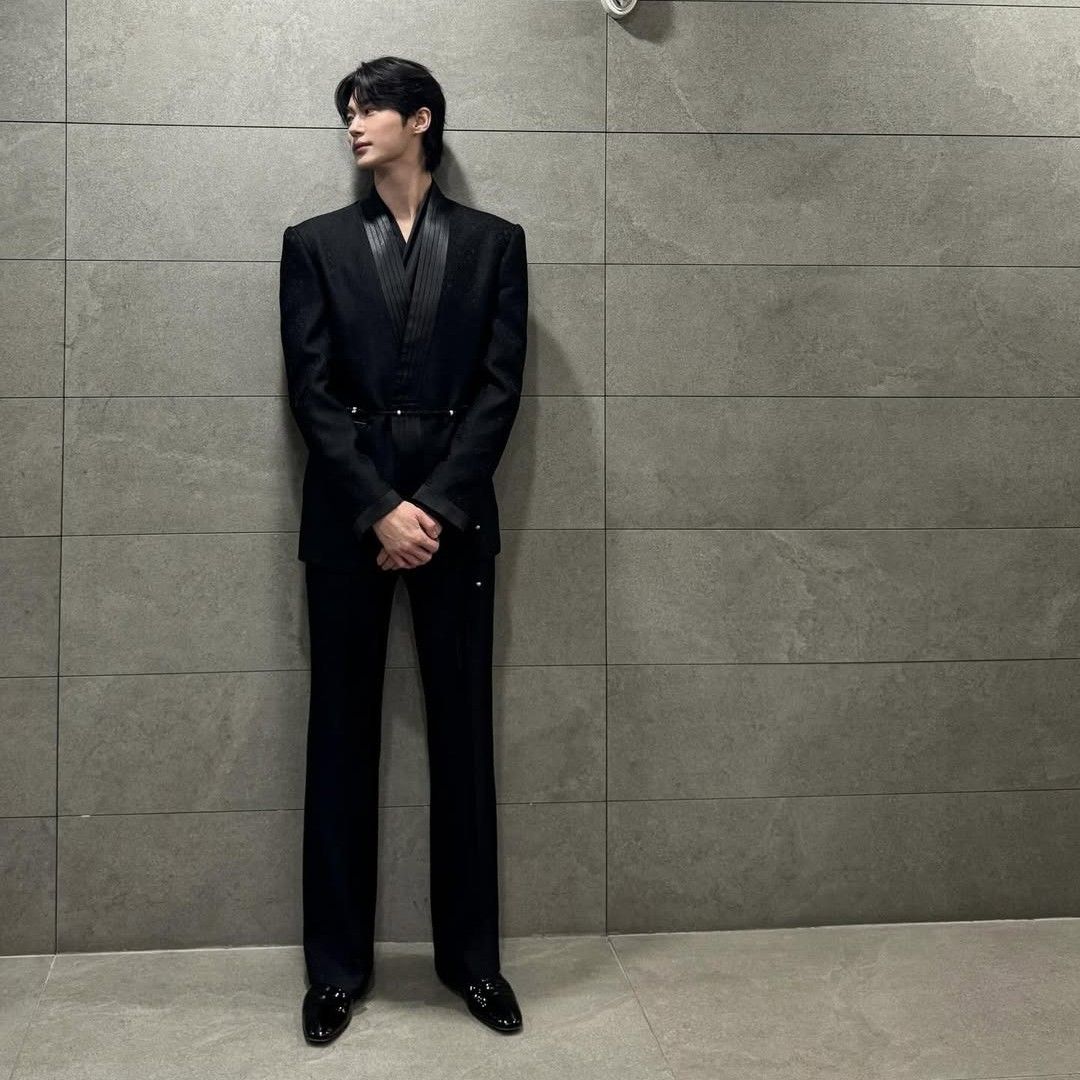 Recent activity shot of Byeon Wooseok