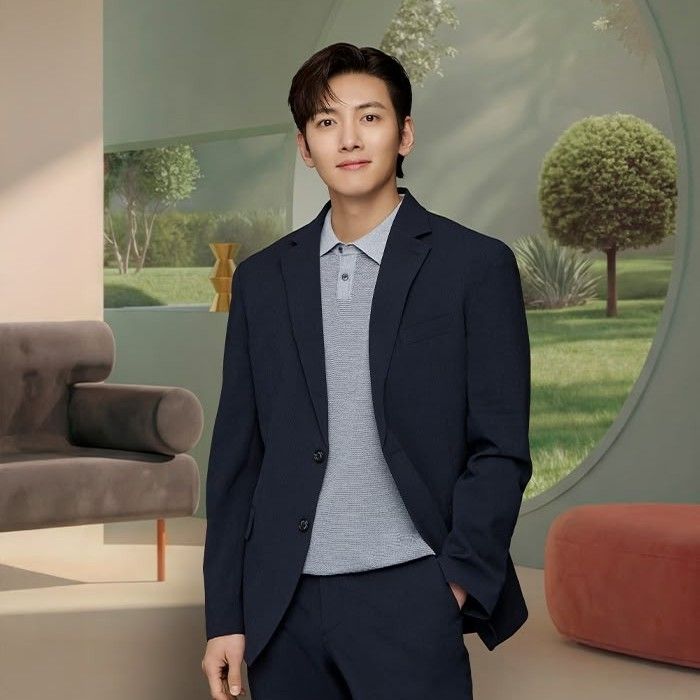 Behind-the-scenes cut of Ji Changwook