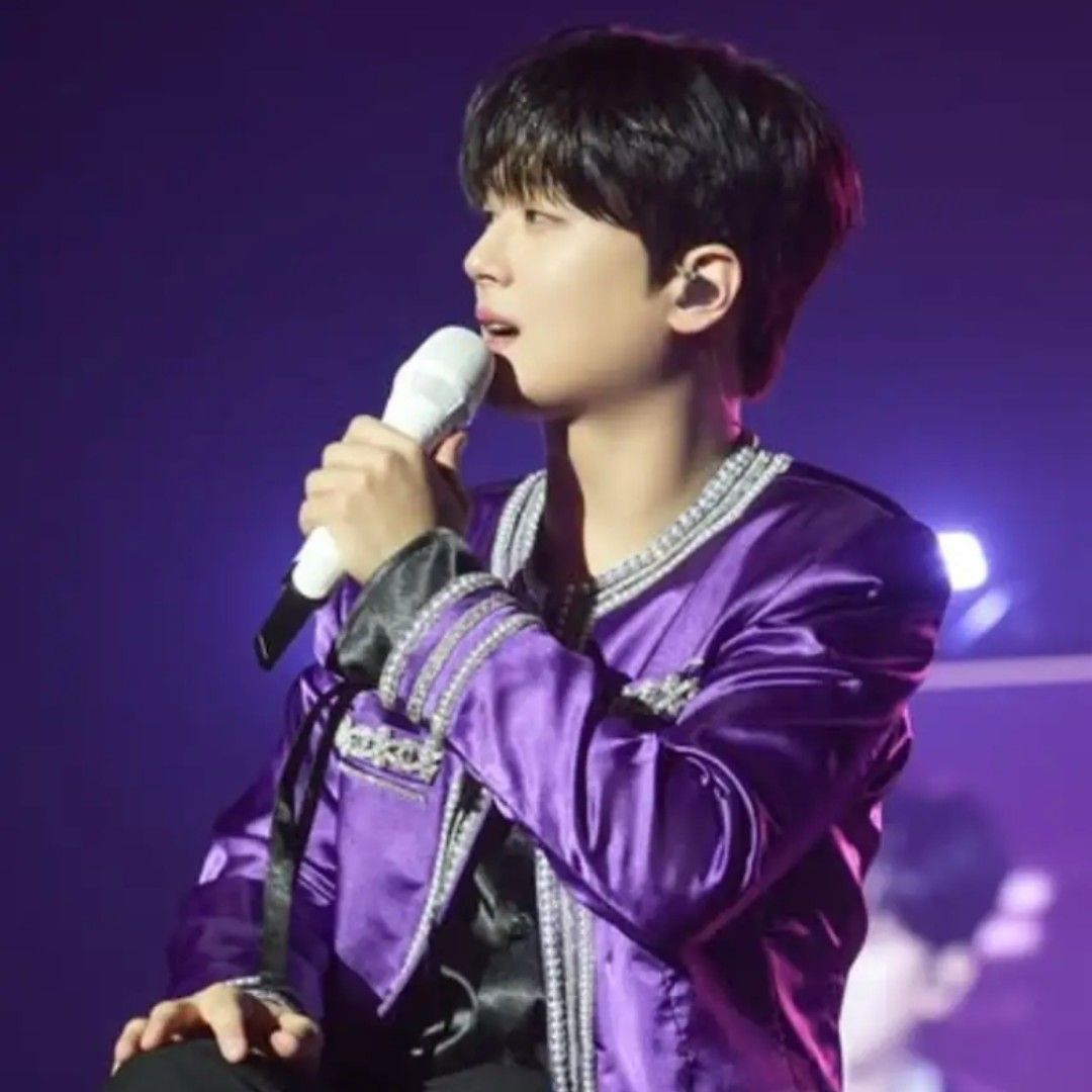 이찬원의 최신 사진