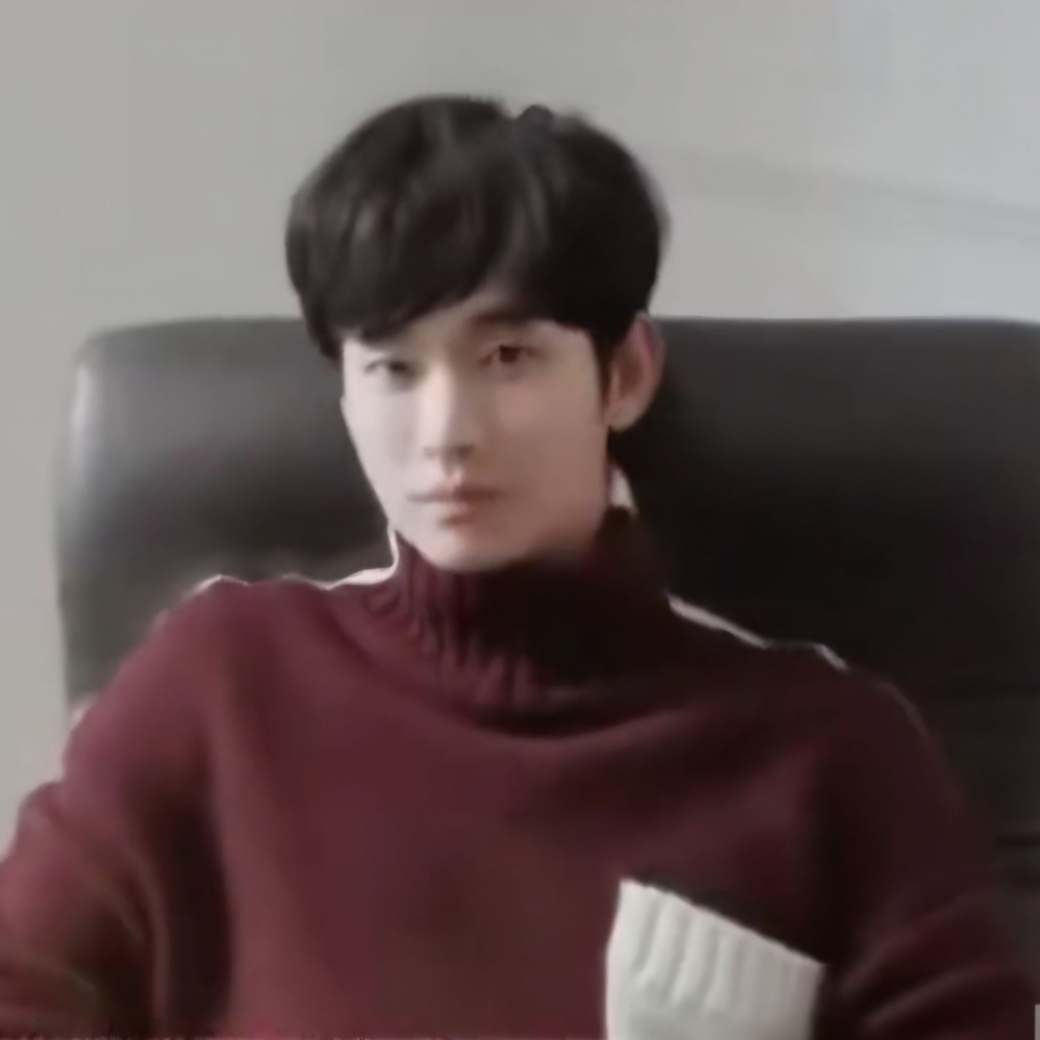 Behind-the-scenes cut of Kim Soohyun