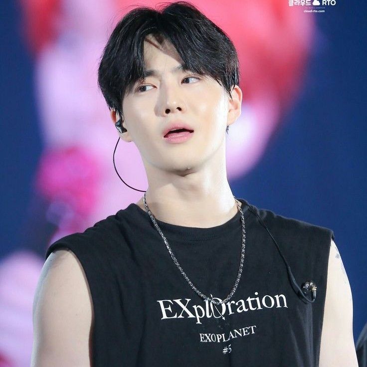 Behind-the-scenes cut of Suho