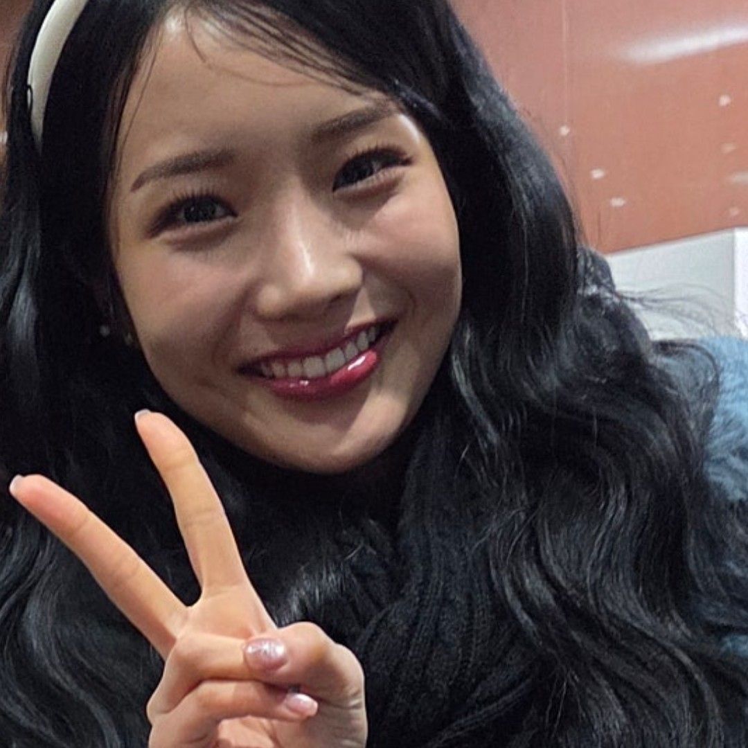 A moment captured by a fan of Kim Soyeon (2004)