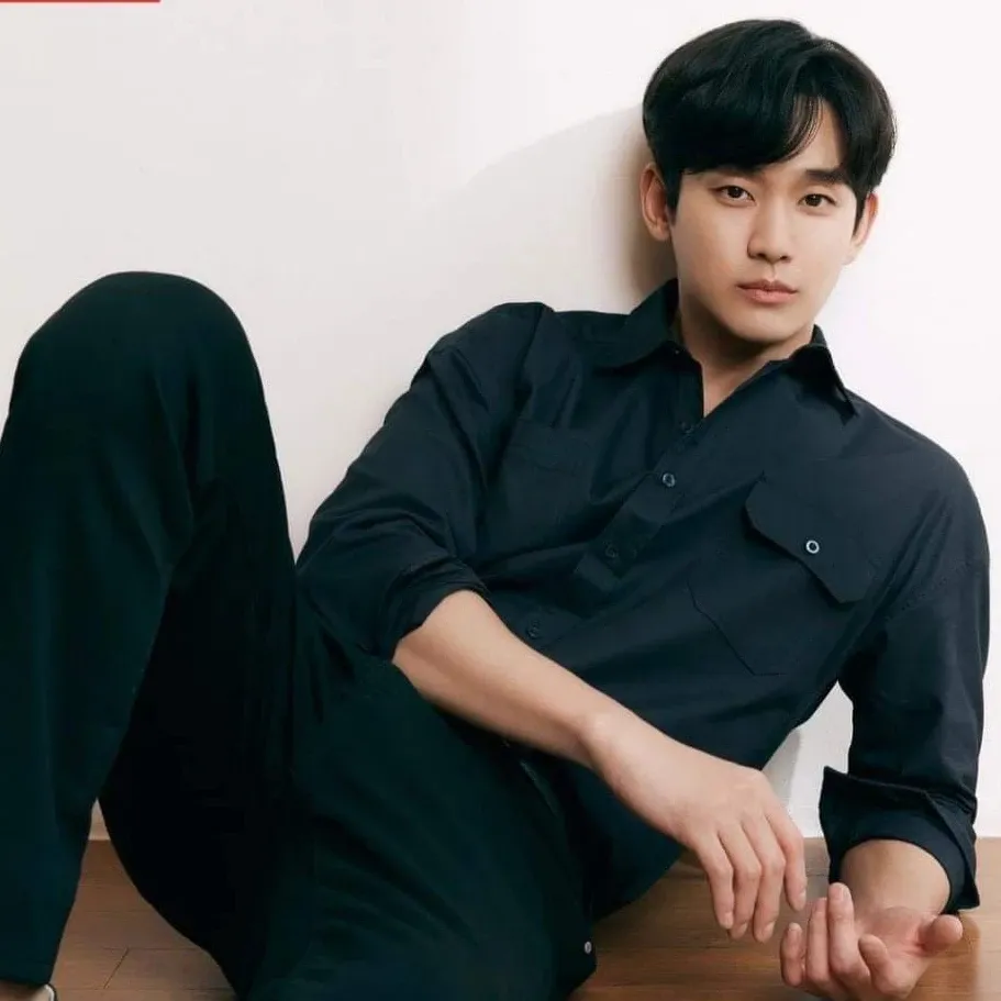 Recent activity shot of Kim Soohyun