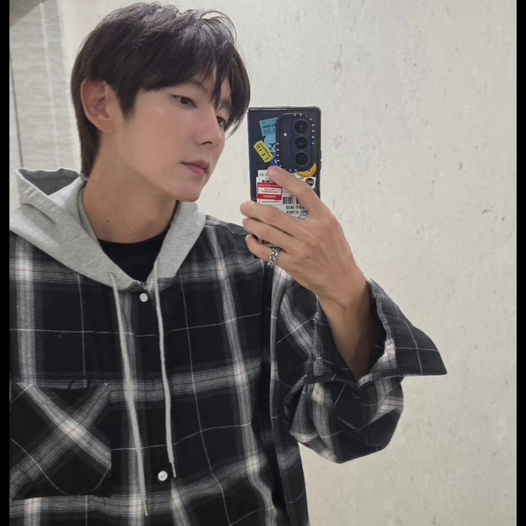 Recent activity shot of Lee Joongi