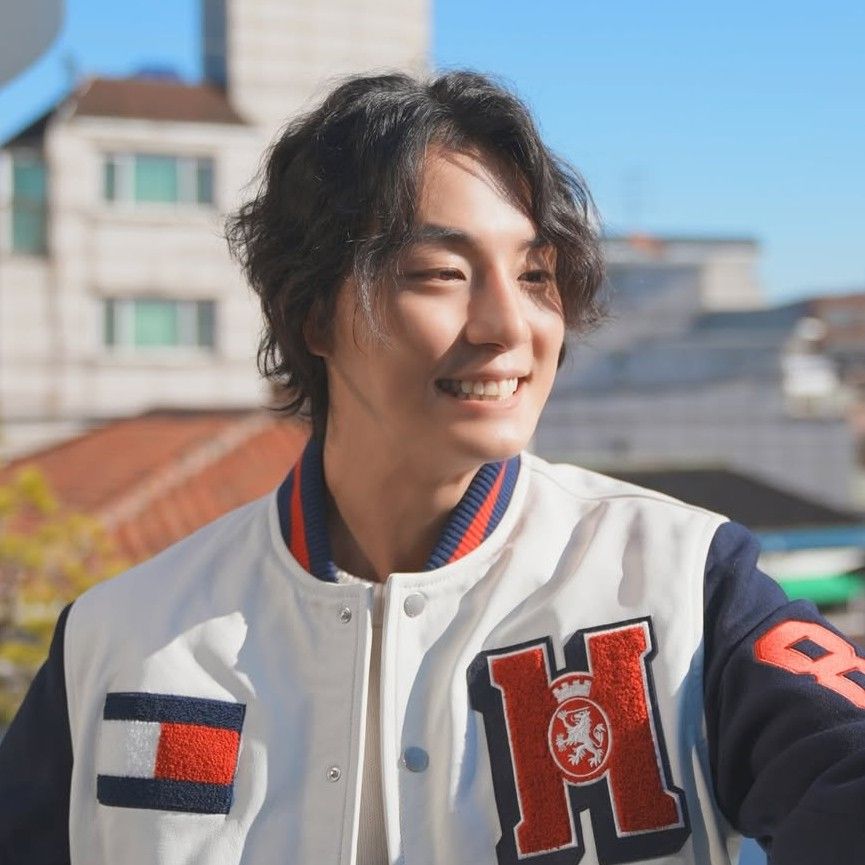 Recent activity shot of Yoon Shiyoon