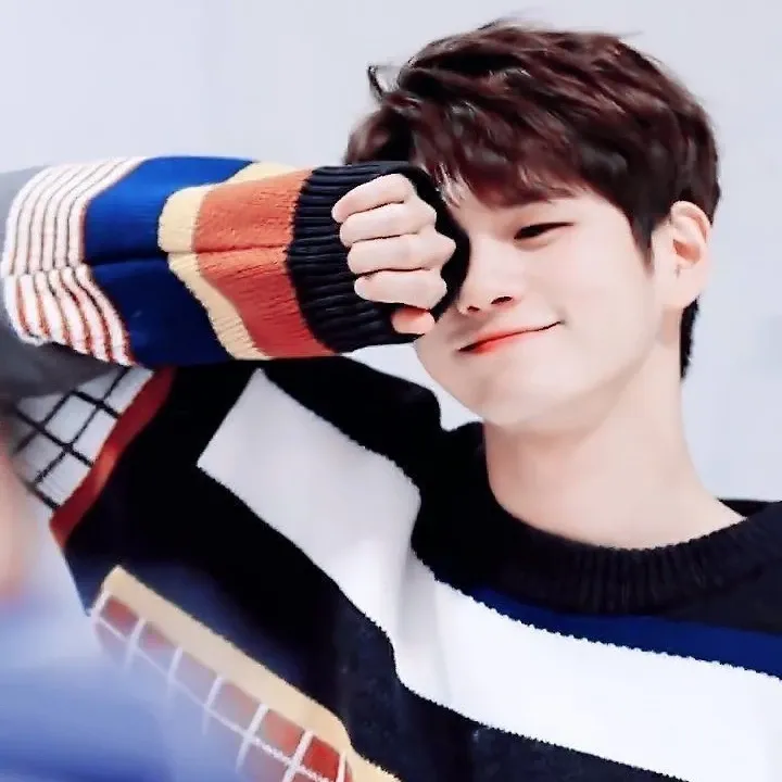 옹성우 최근 활동샷