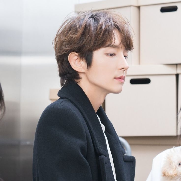 A moment captured by a fan of Lee Joongi